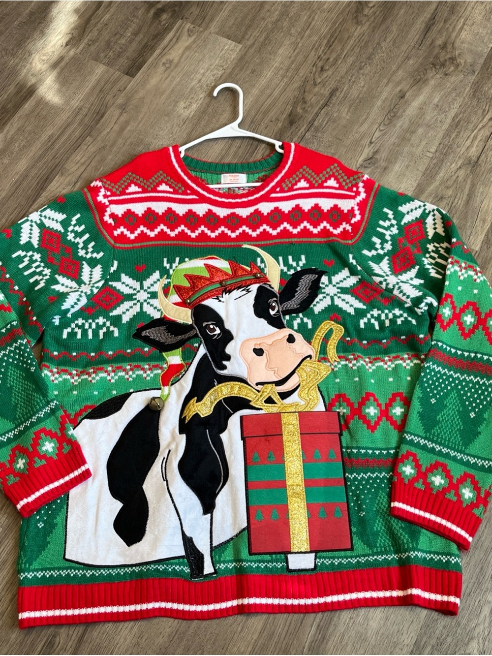 Holiday Cow Graphic Sweater - Green & Red 2XL
